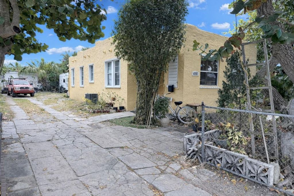 Photo of 416 Revere Road, West Palm Beach, FL 33405 (MLS # F10546037)