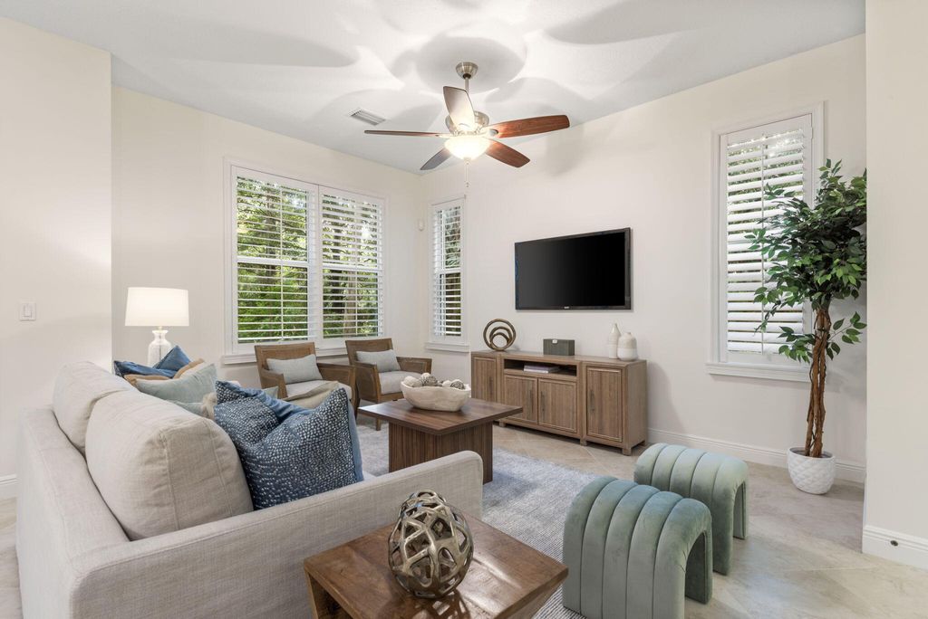 Photo of 7105 Kensington Court, Palm Beach Gardens, FL 33418 (MLS # R10983758)