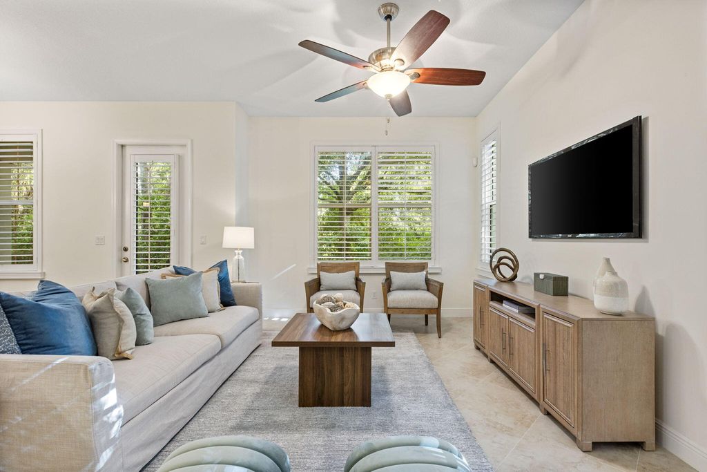 Photo of 7105 Kensington Court, Palm Beach Gardens, FL 33418 (MLS # R10983758)