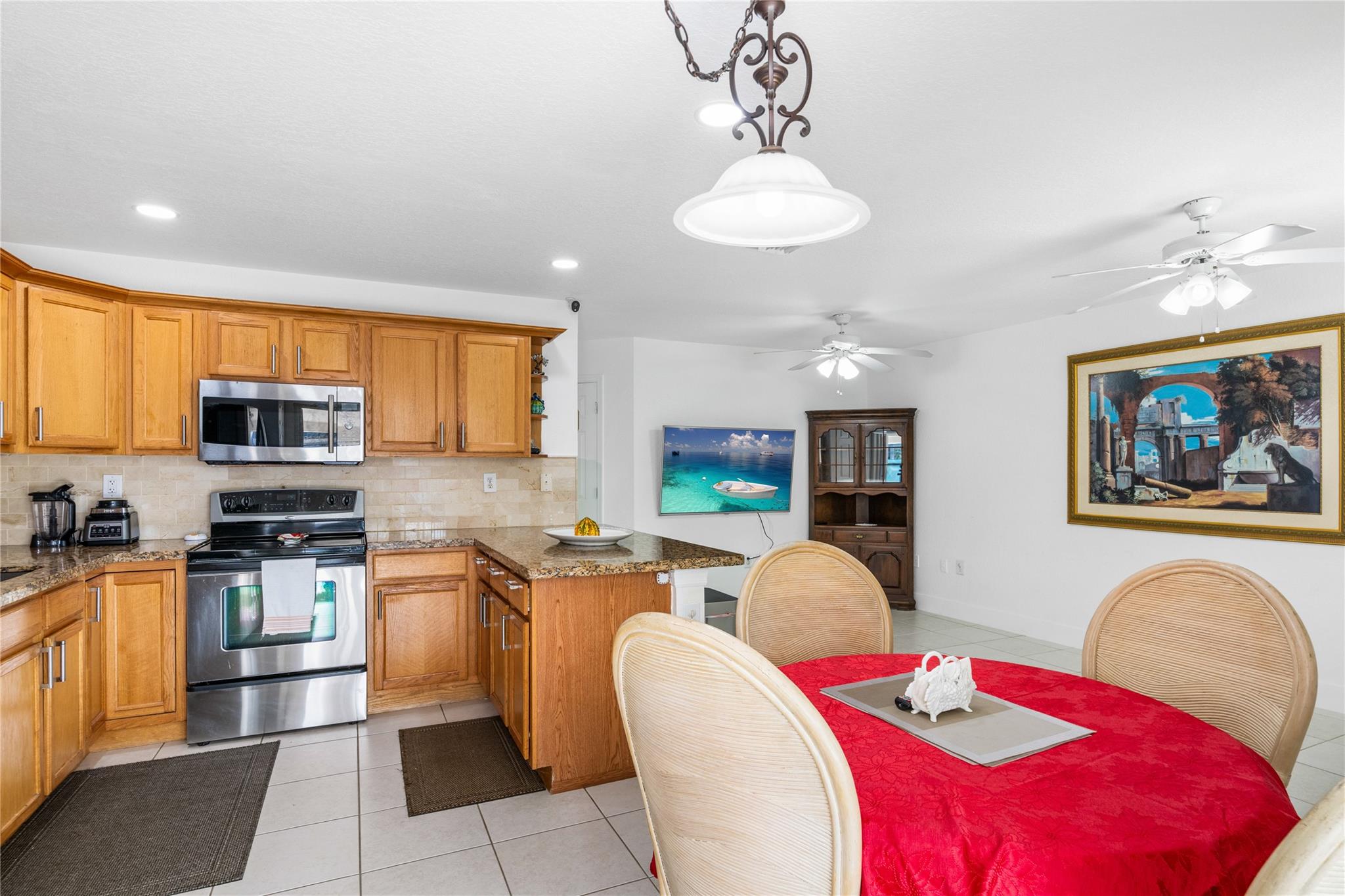 ZAMORAS GROVE - Residential