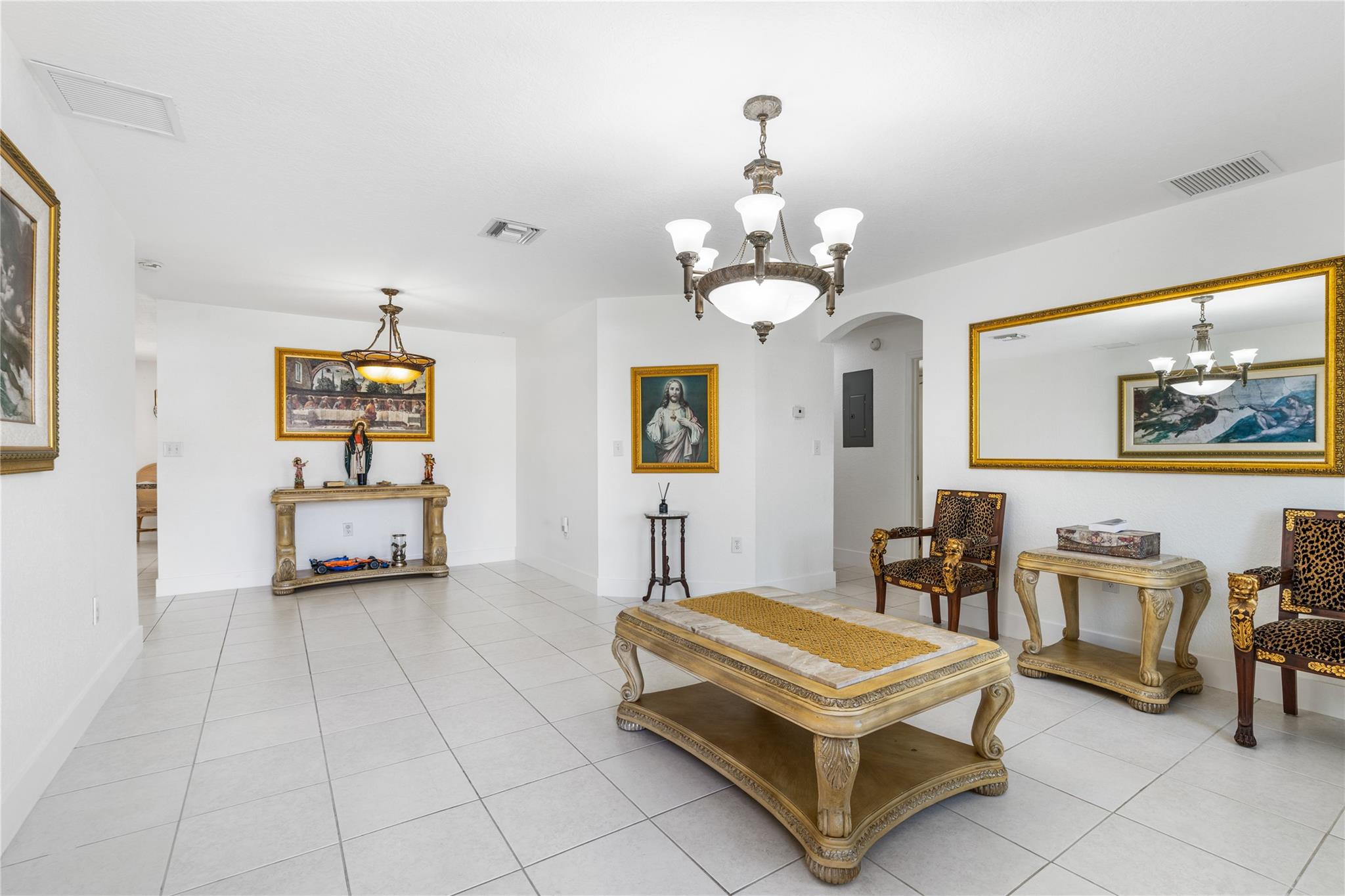 ZAMORAS GROVE - Residential