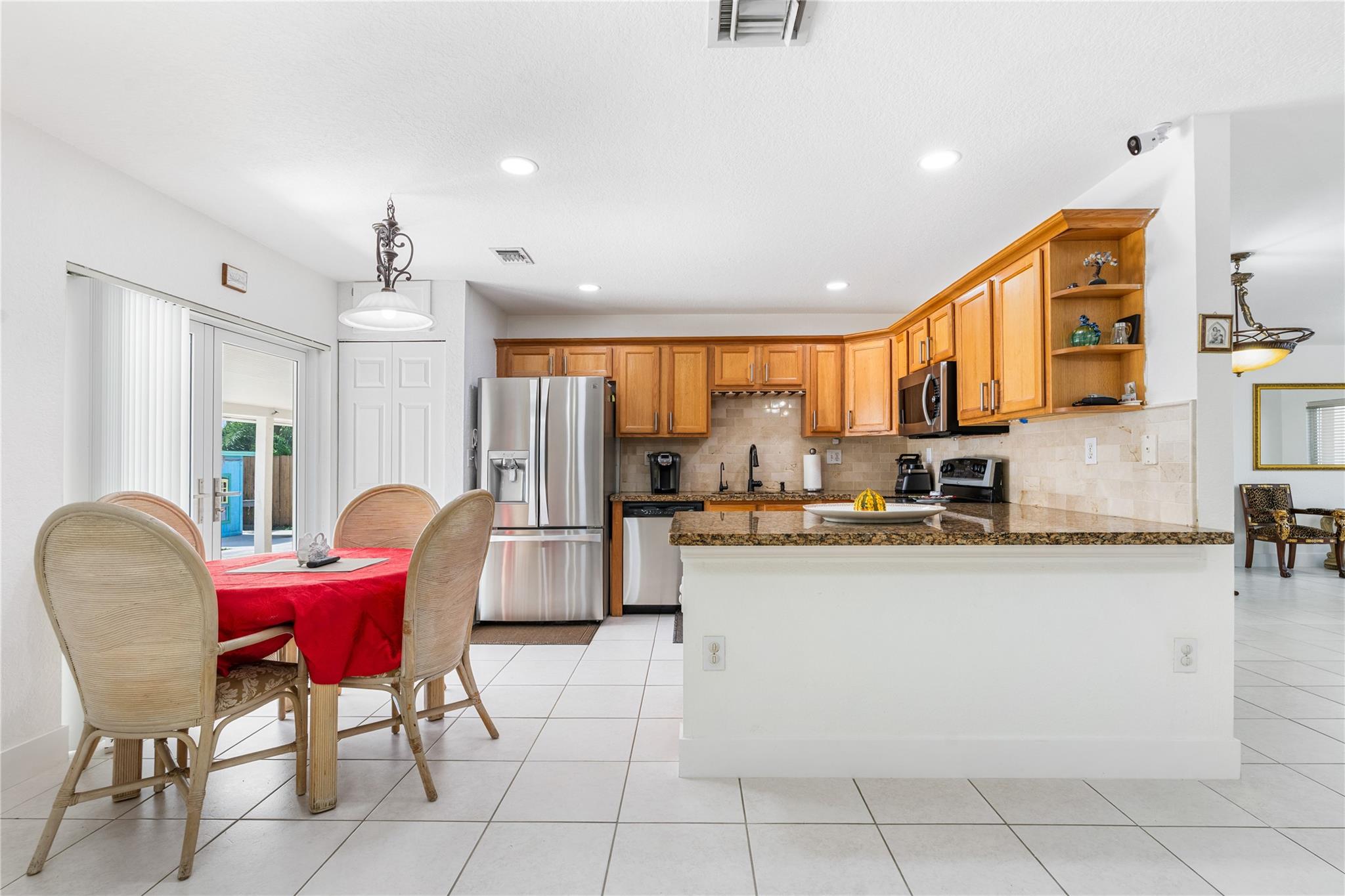 ZAMORAS GROVE - Residential