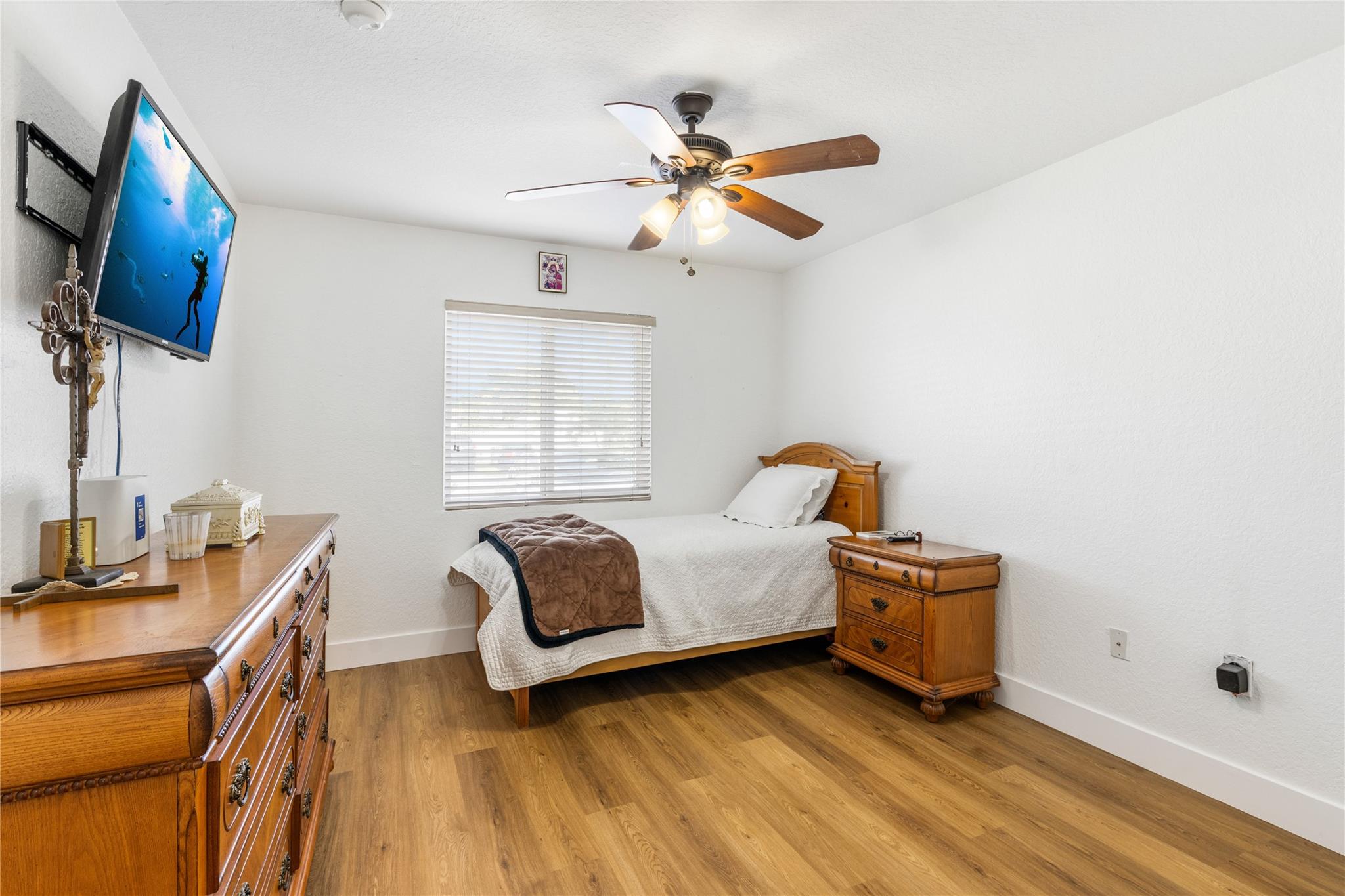 ZAMORAS GROVE - Residential