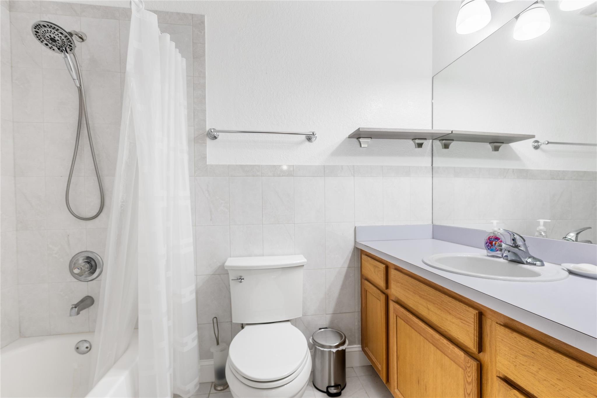 ZAMORAS GROVE - Residential