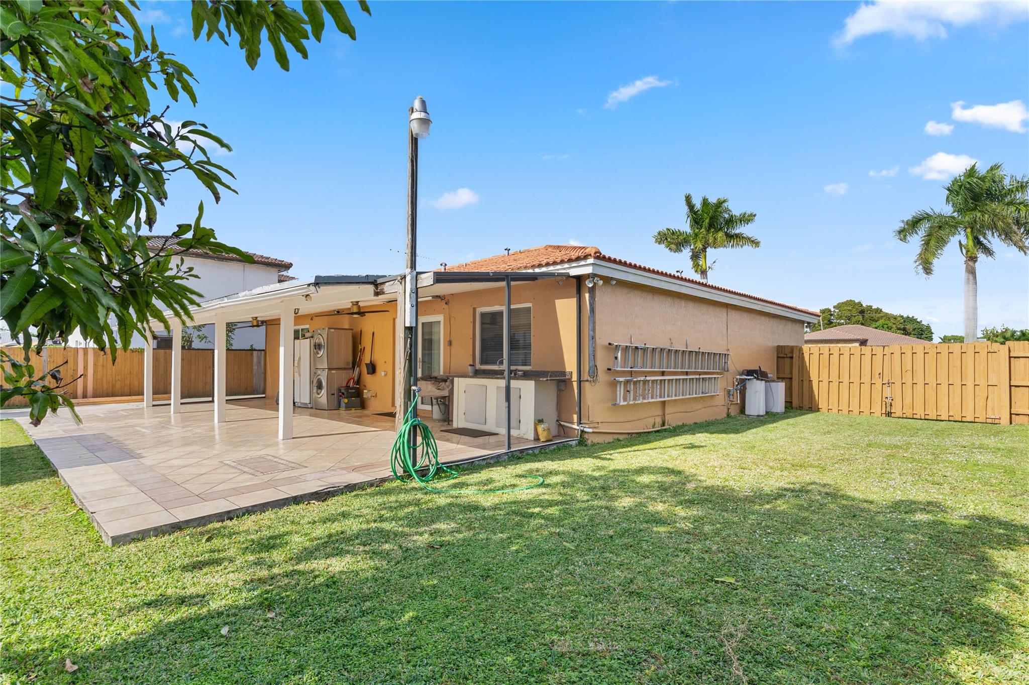 ZAMORAS GROVE - Residential