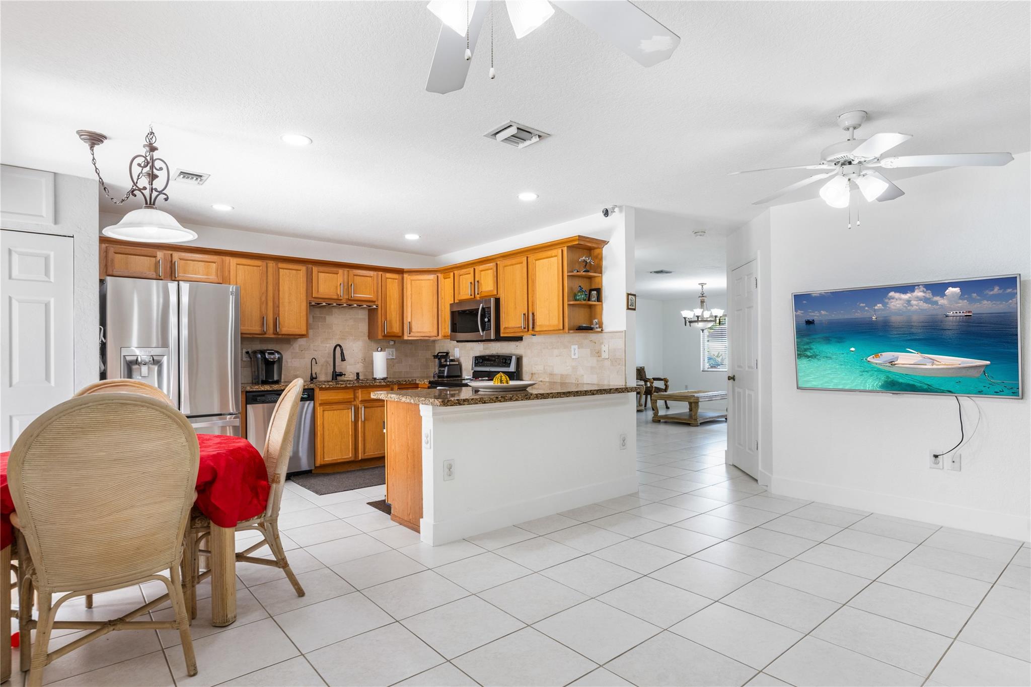 ZAMORAS GROVE - Residential