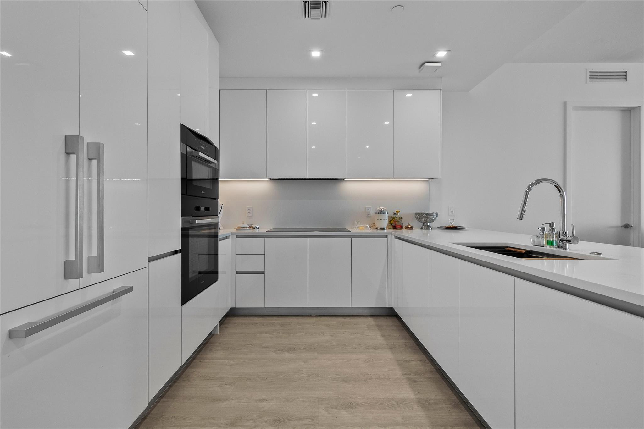 220 Lake Shore Drive 1417