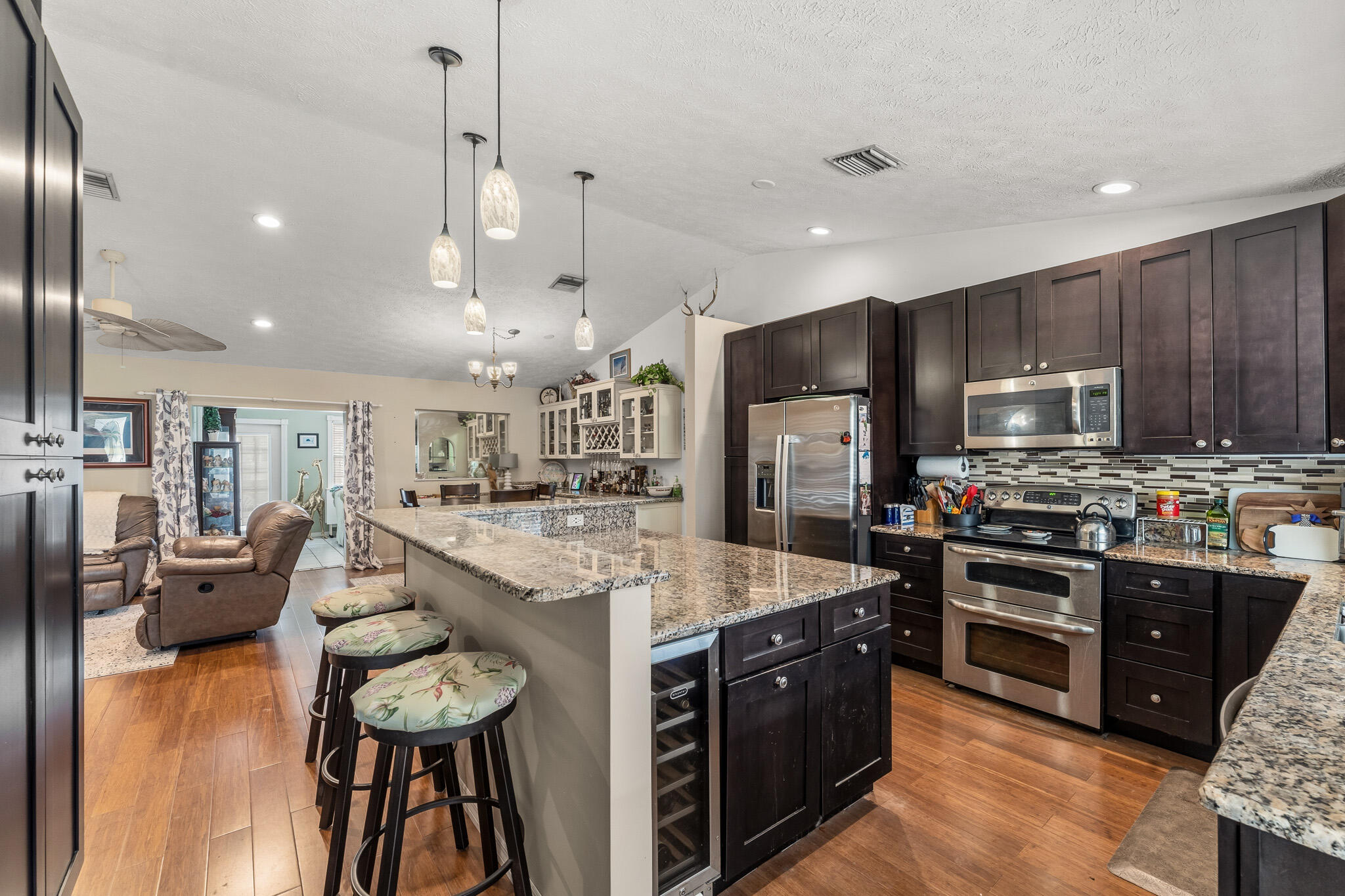 HORSESHOE POINT - Residential