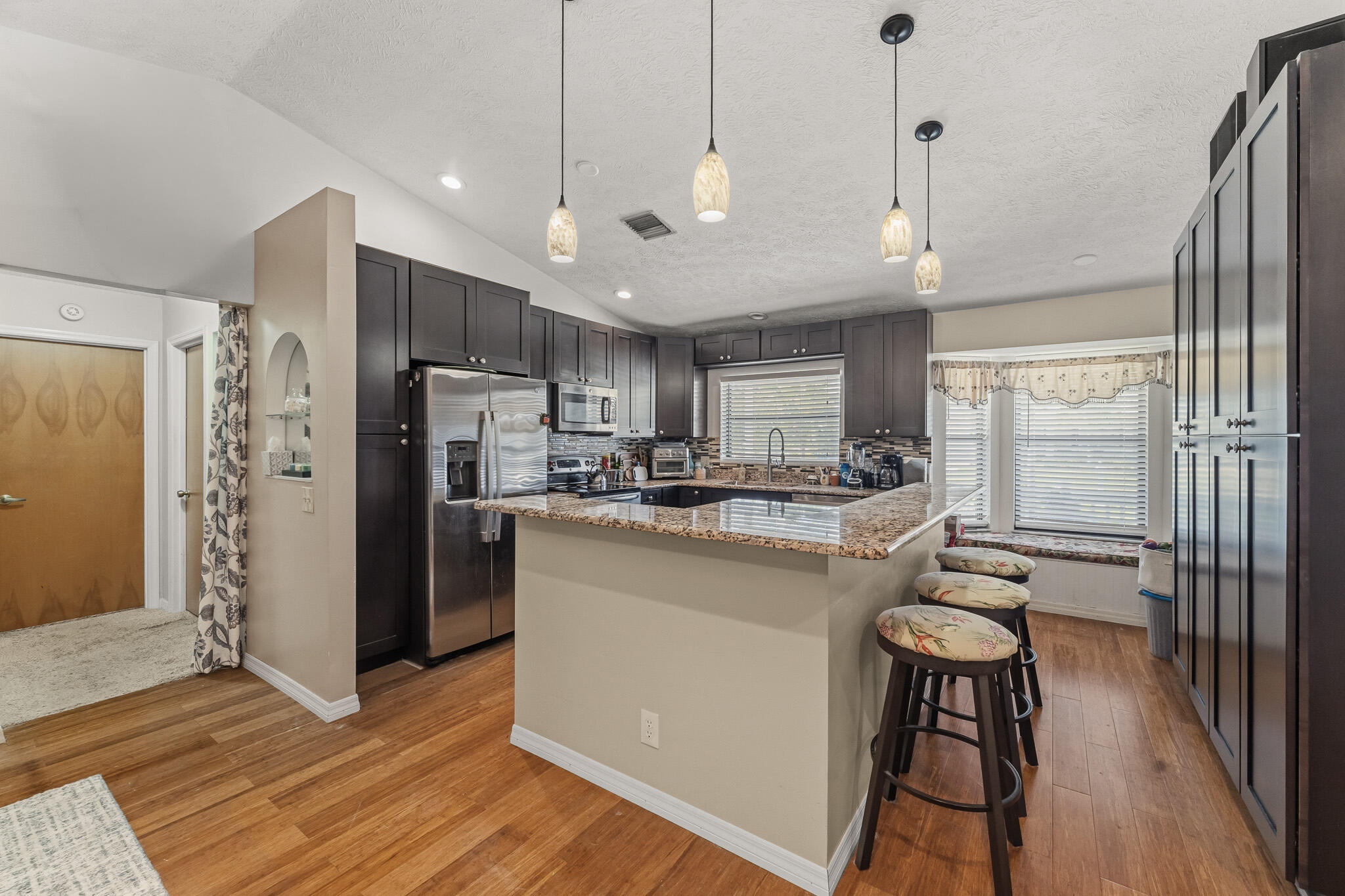 HORSESHOE POINT - Residential