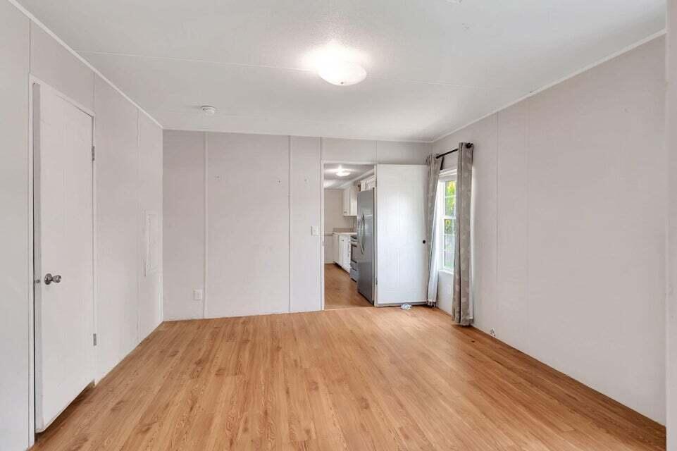 COLONIAL ESTATES INC MOBI - Residential