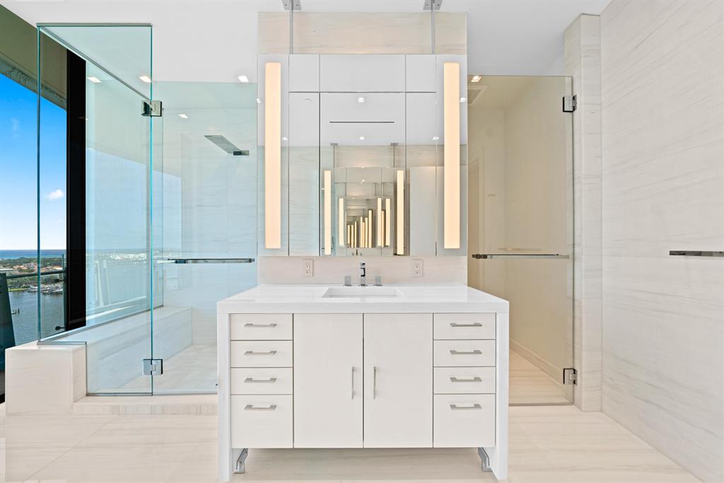 BRISTOL CONDO - Residential