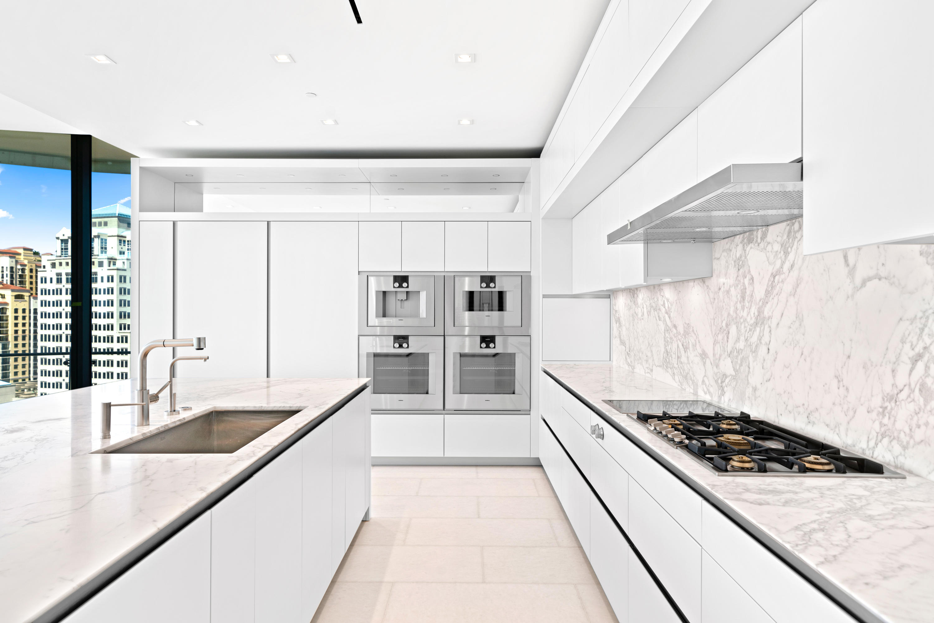 BRISTOL CONDO - Residential