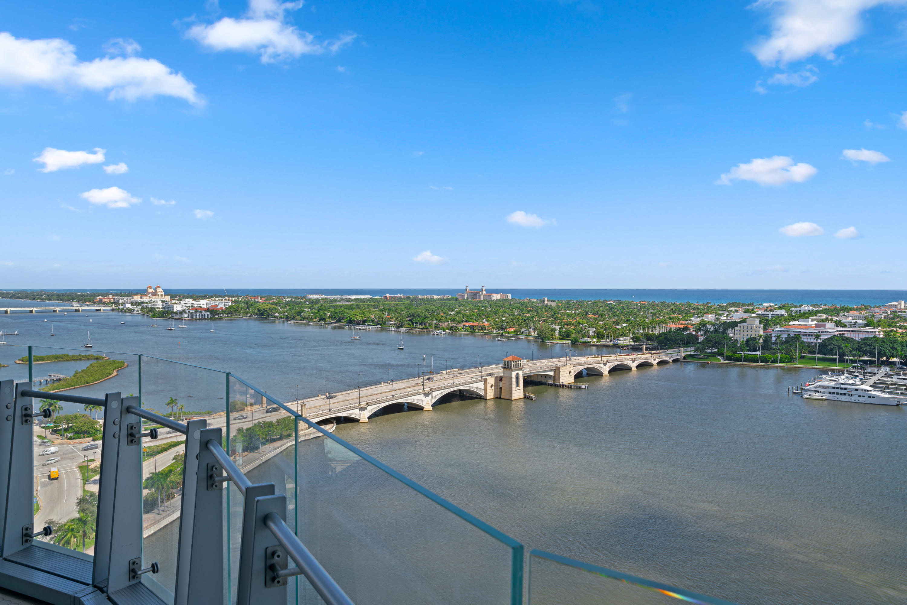 BRISTOL CONDO - Residential