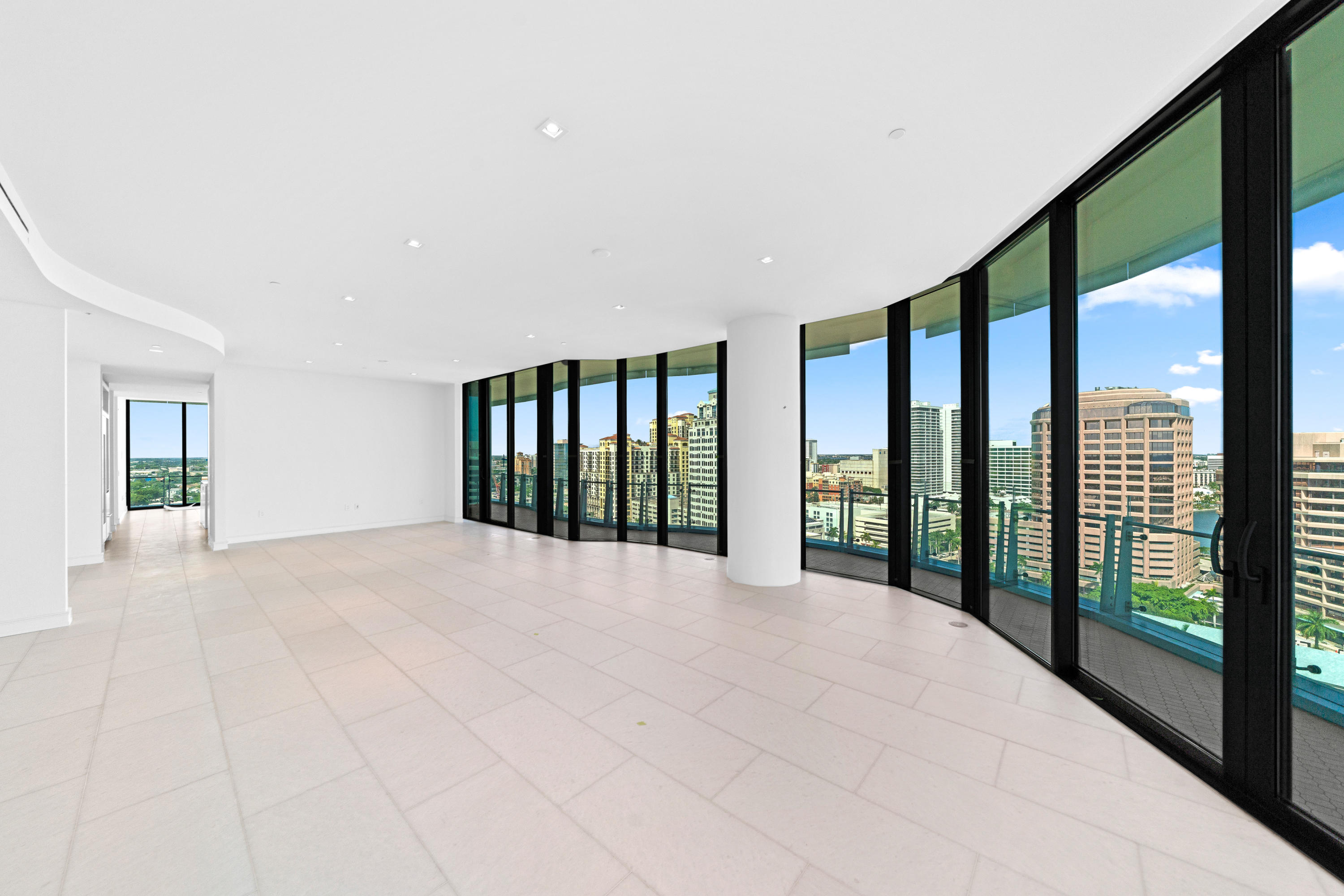 BRISTOL CONDO - Residential