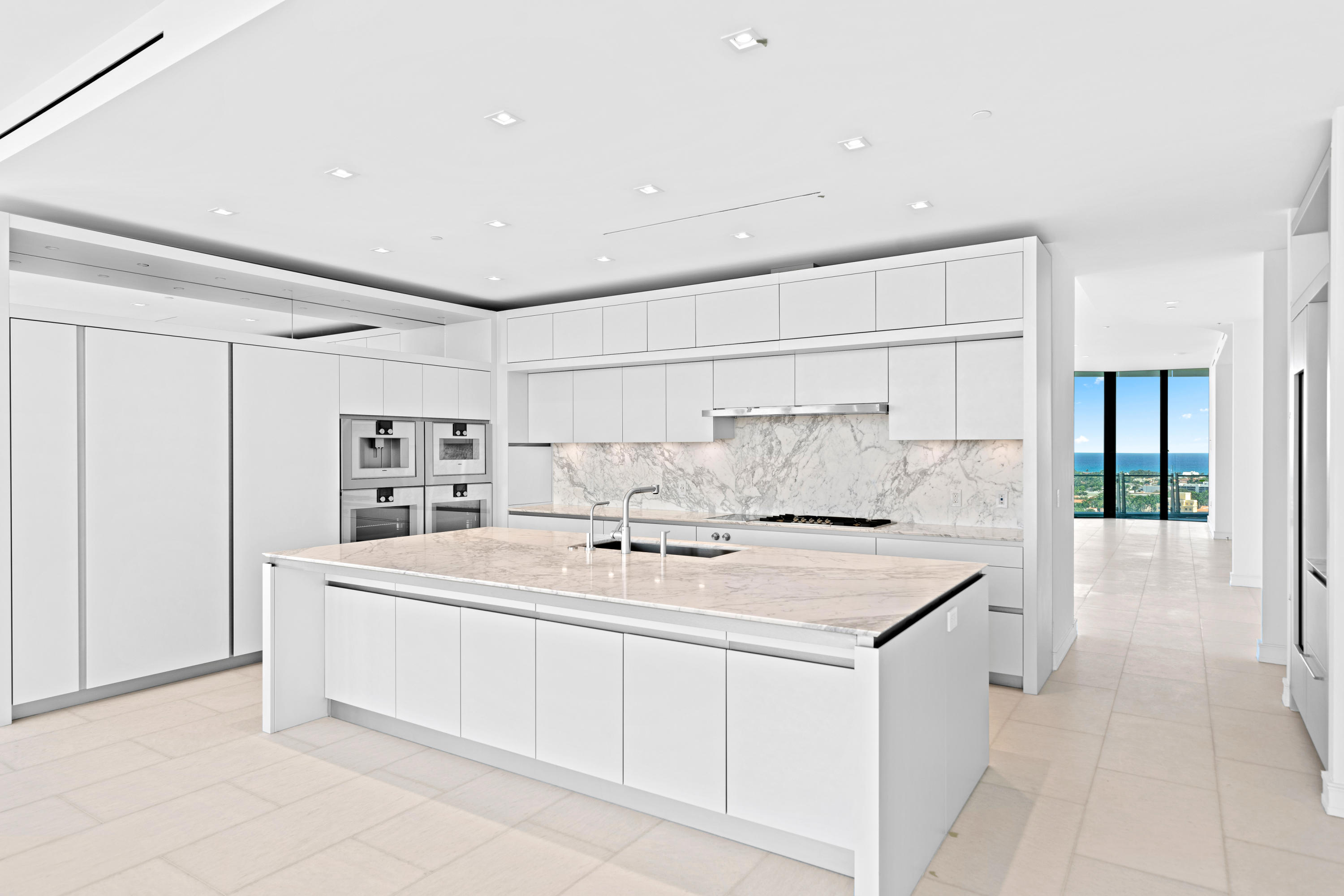 BRISTOL CONDO - Residential