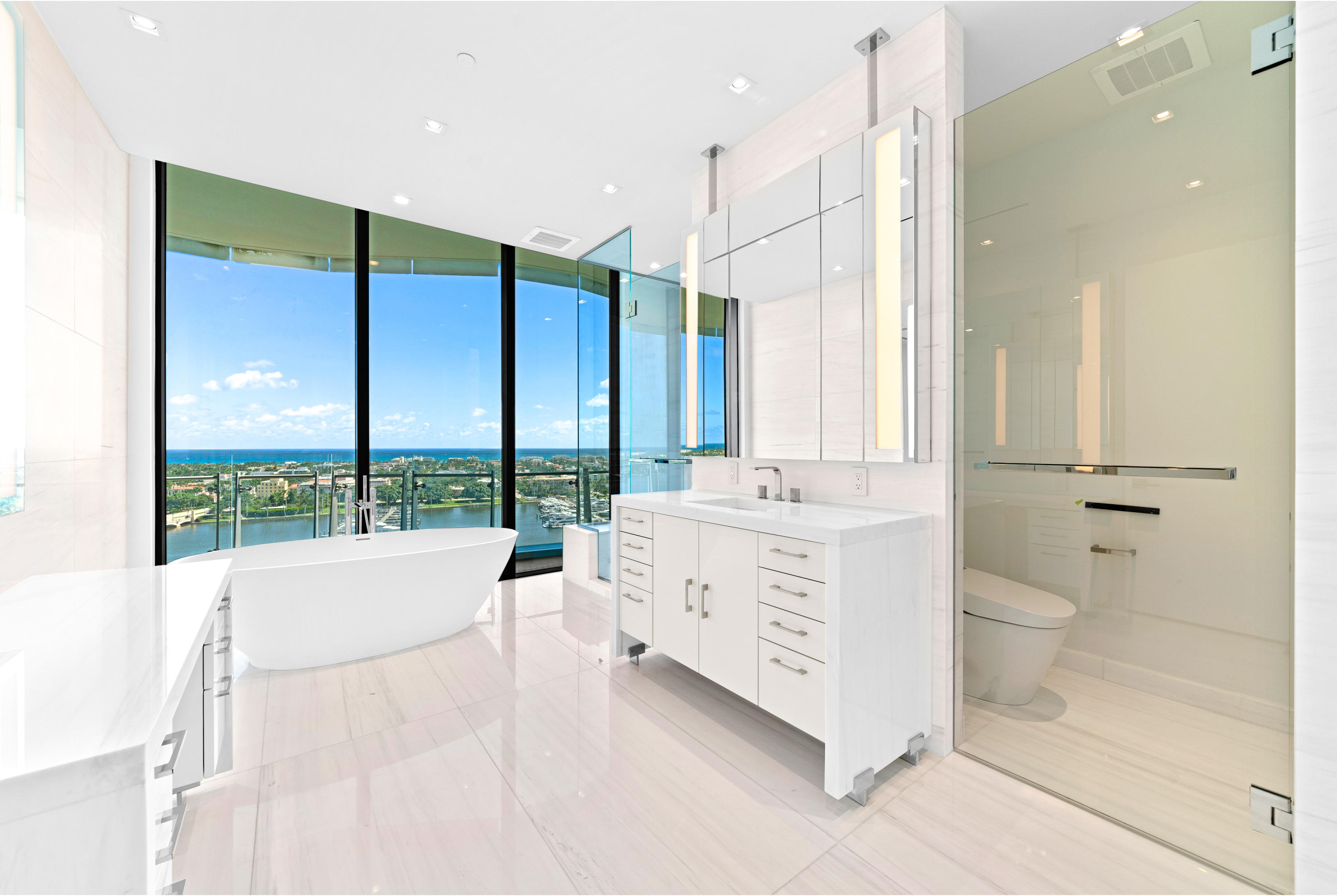 BRISTOL CONDO - Residential