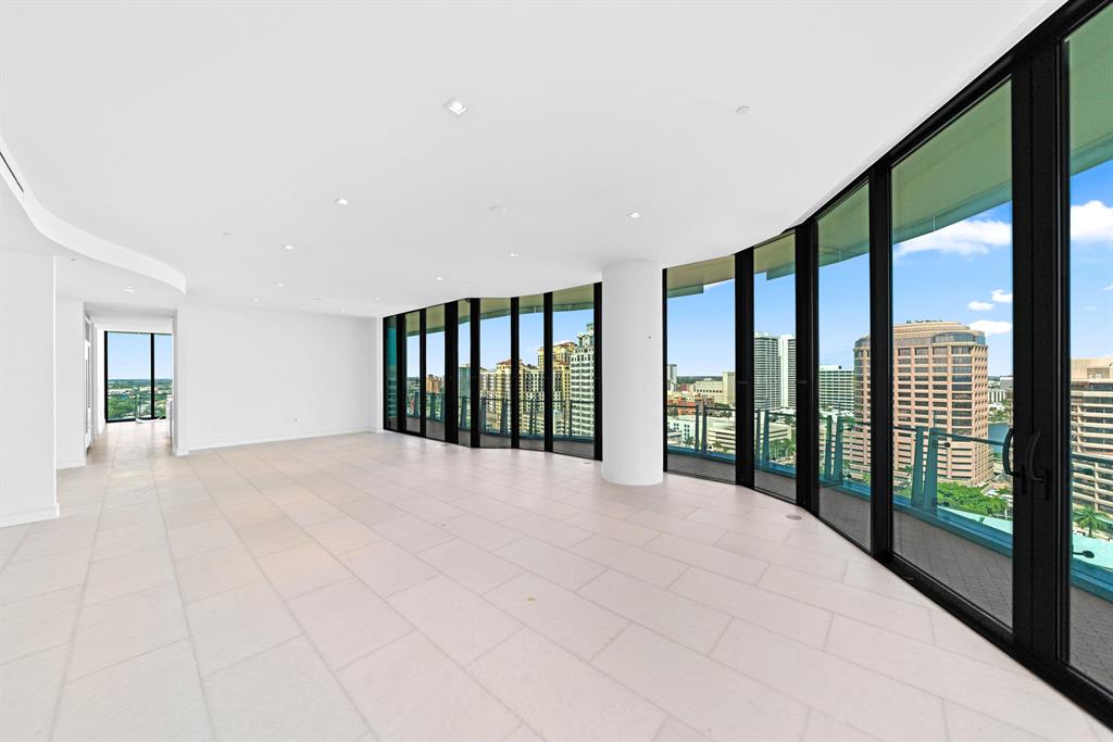 BRISTOL CONDO - Residential