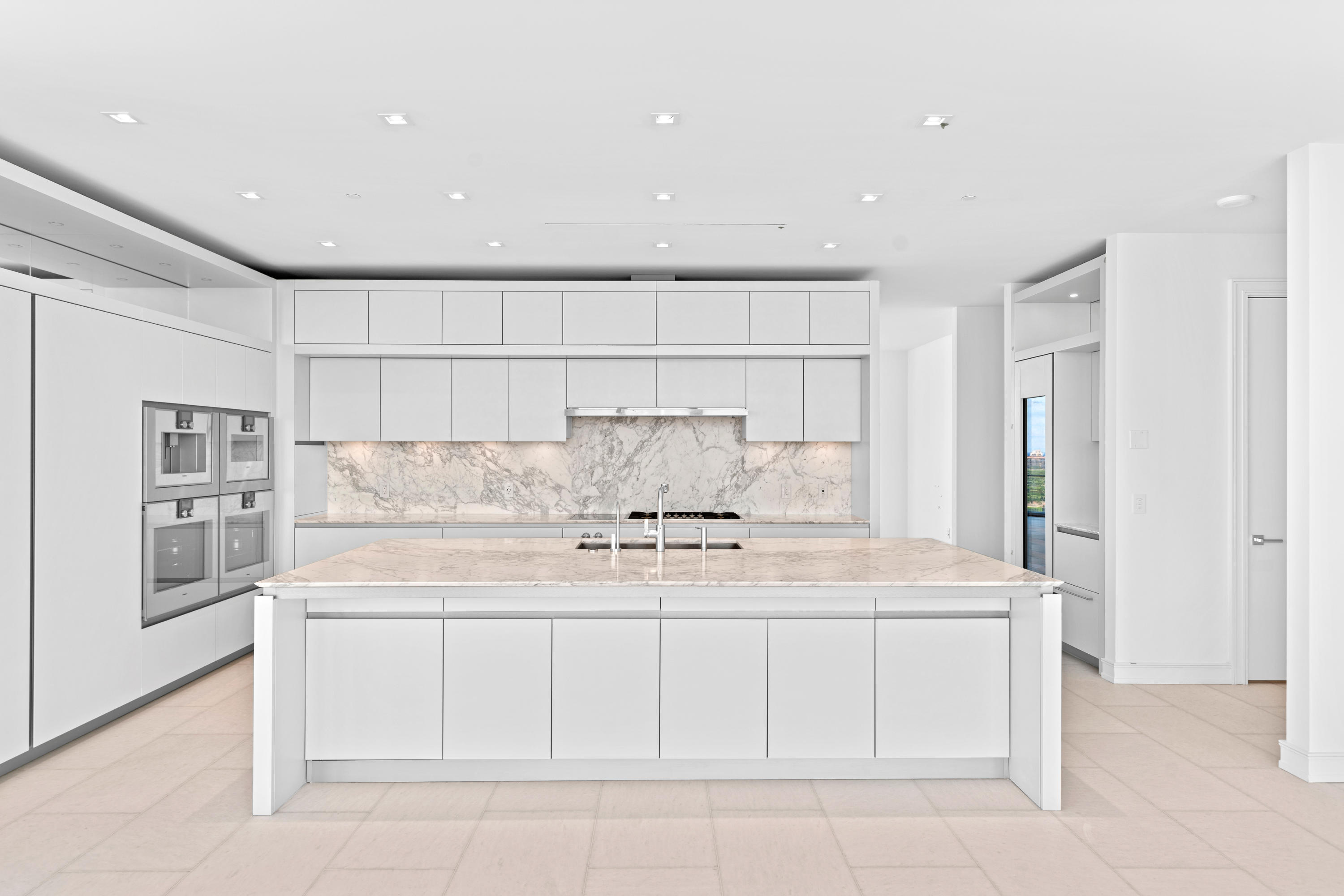 BRISTOL CONDO - Residential