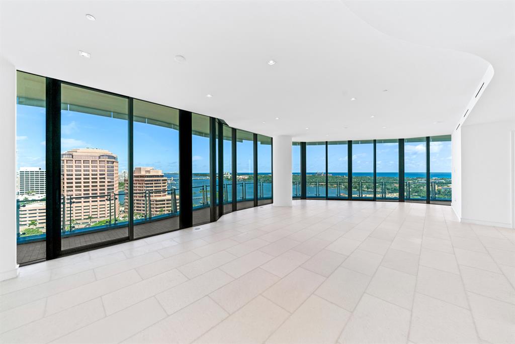 BRISTOL CONDO - Residential