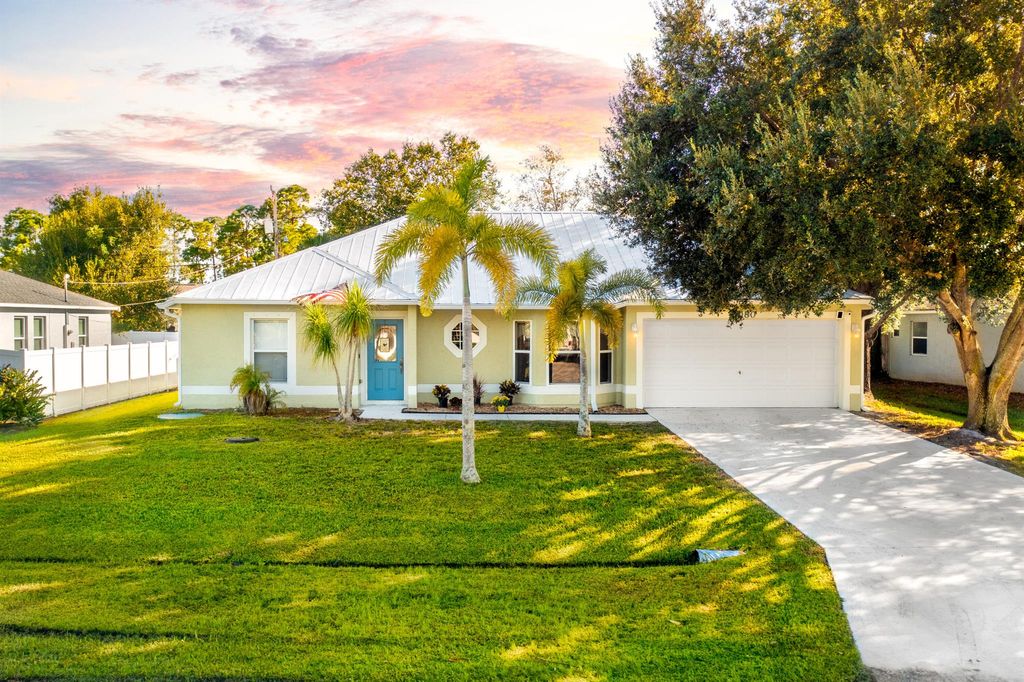 Photo of 1080 SW Payne Avenue, Port St Lucie, FL 34953 (MLS # R10929144)