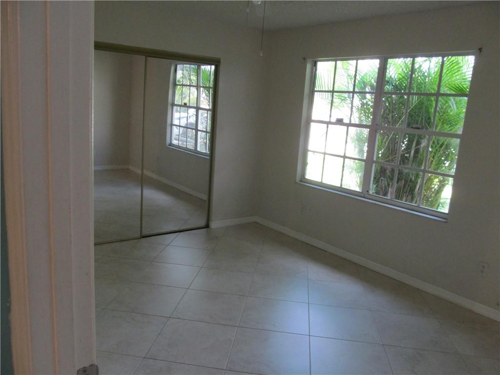 PORT ST LUCIE SECTION 11 - Residential
