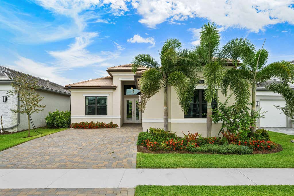 Photo of 9812 Spruce Woods Drive, Boynton Beach, FL 33473 (MLS # B26037522)