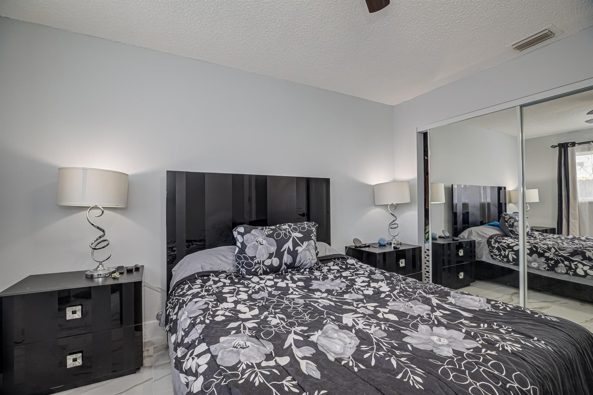 LAKE WORTH HEIGHTS - Residential Income