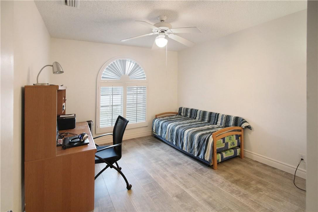 North Spgs 132-38 B - Residential