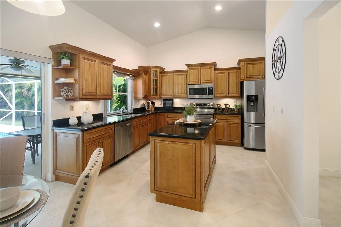 North Spgs 132-38 B - Residential