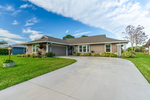 Featured picture for the property R10960064