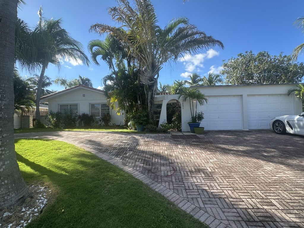 Photo of 1251 MANOR Drive, Singer Island, FL 33404 (MLS # B26090026)