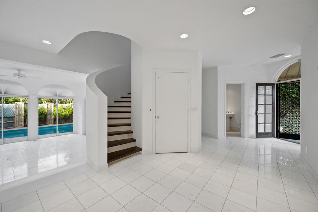 Photo of 265 Everglade Avenue, Palm Beach, FL 33480 (MLS # R11149485)