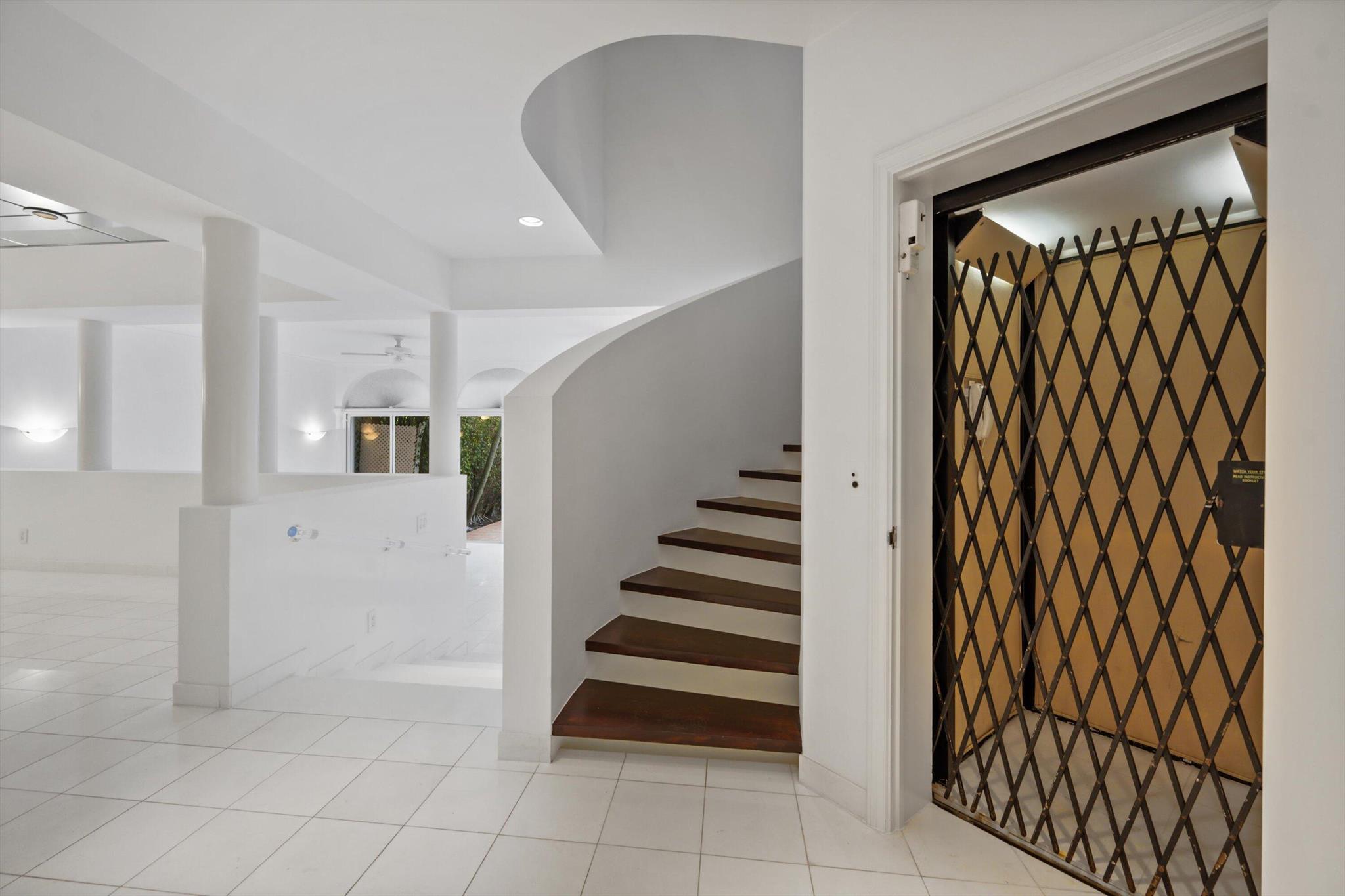 265 Everglade Avenue