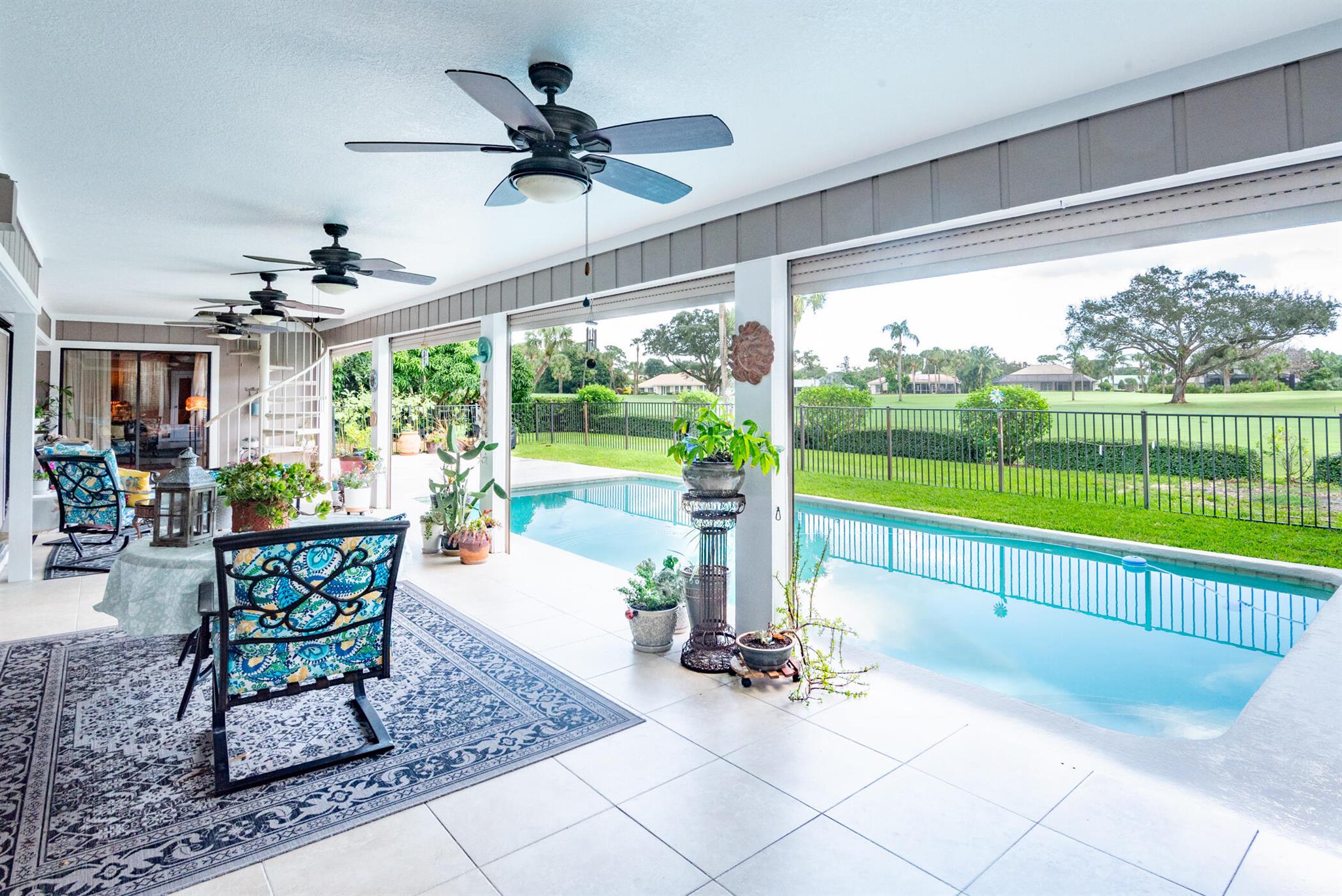 YACHT & COUNTRY CLUB OF S - Residential