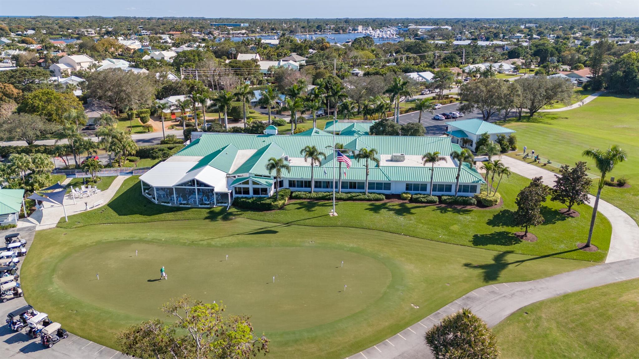 YACHT & COUNTRY CLUB OF S - Residential