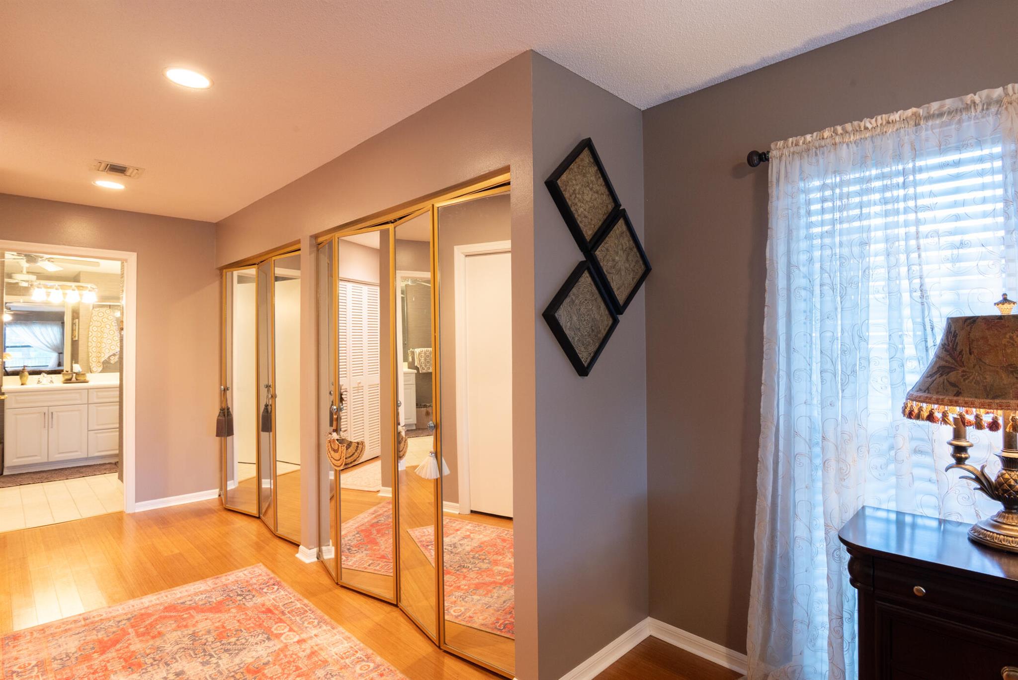 YACHT & COUNTRY CLUB OF S - Residential