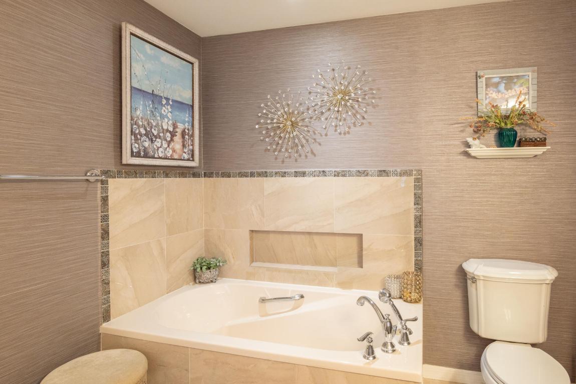 YACHT & COUNTRY CLUB OF STUART - Residential