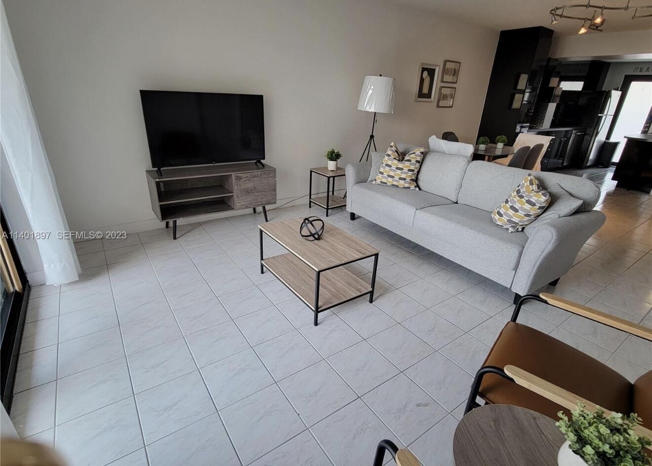 801 N Ocean Boulevard 802