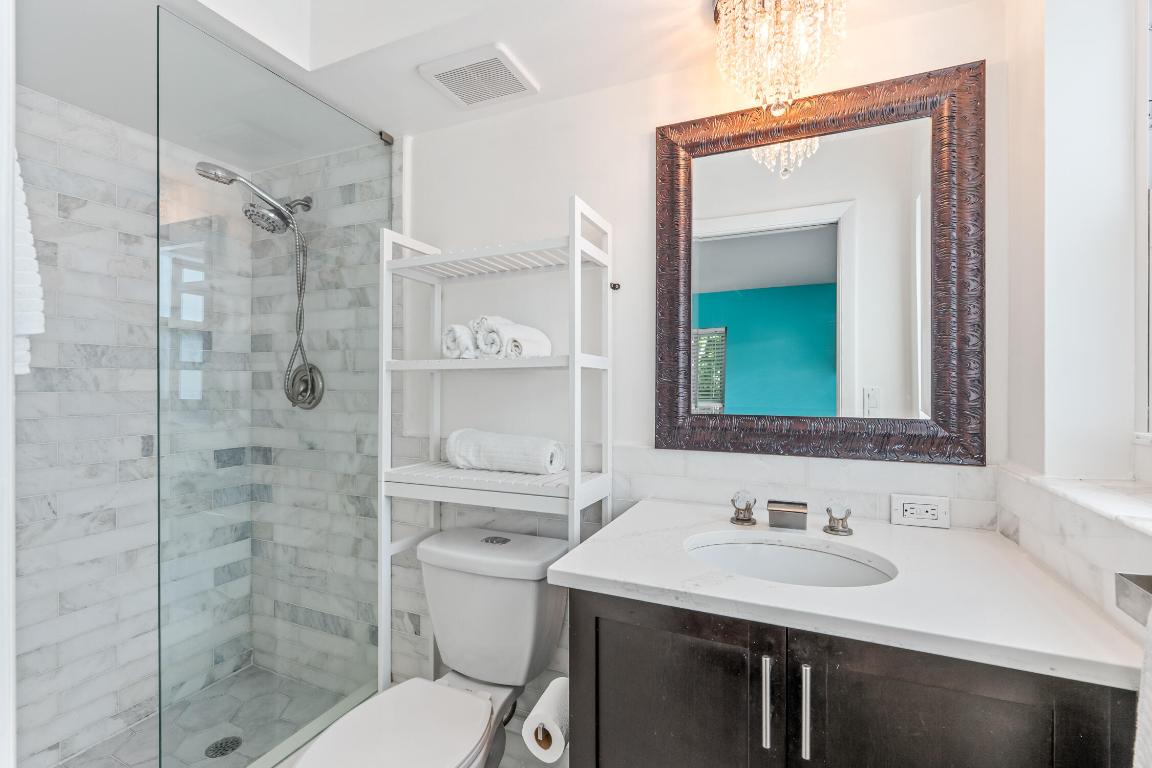 S/D OF 10-45-43, N 1/2 OF GOV - Residential Lease