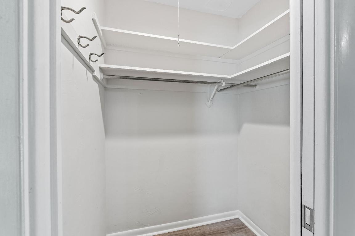 S/D OF 10-45-43, N 1/2 OF GOV - Residential Lease