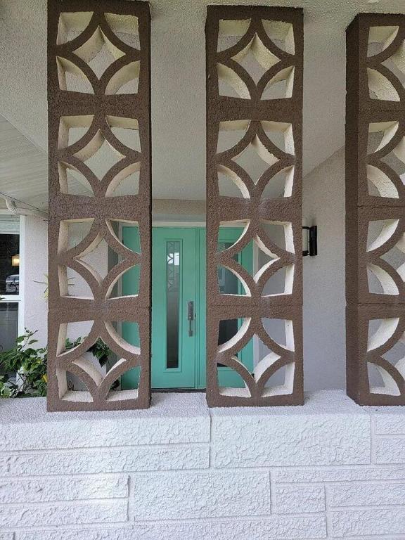 S/D OF 10-45-43, N 1/2 OF GOV - Residential Lease