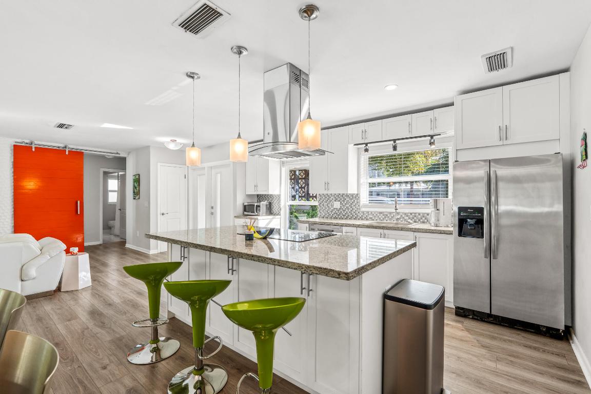 S/D OF 10-45-43, N 1/2 OF GOV - Residential Lease