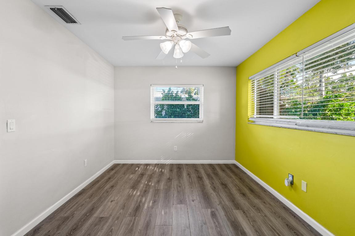 S/D OF 10-45-43, N 1/2 OF GOV - Residential Lease