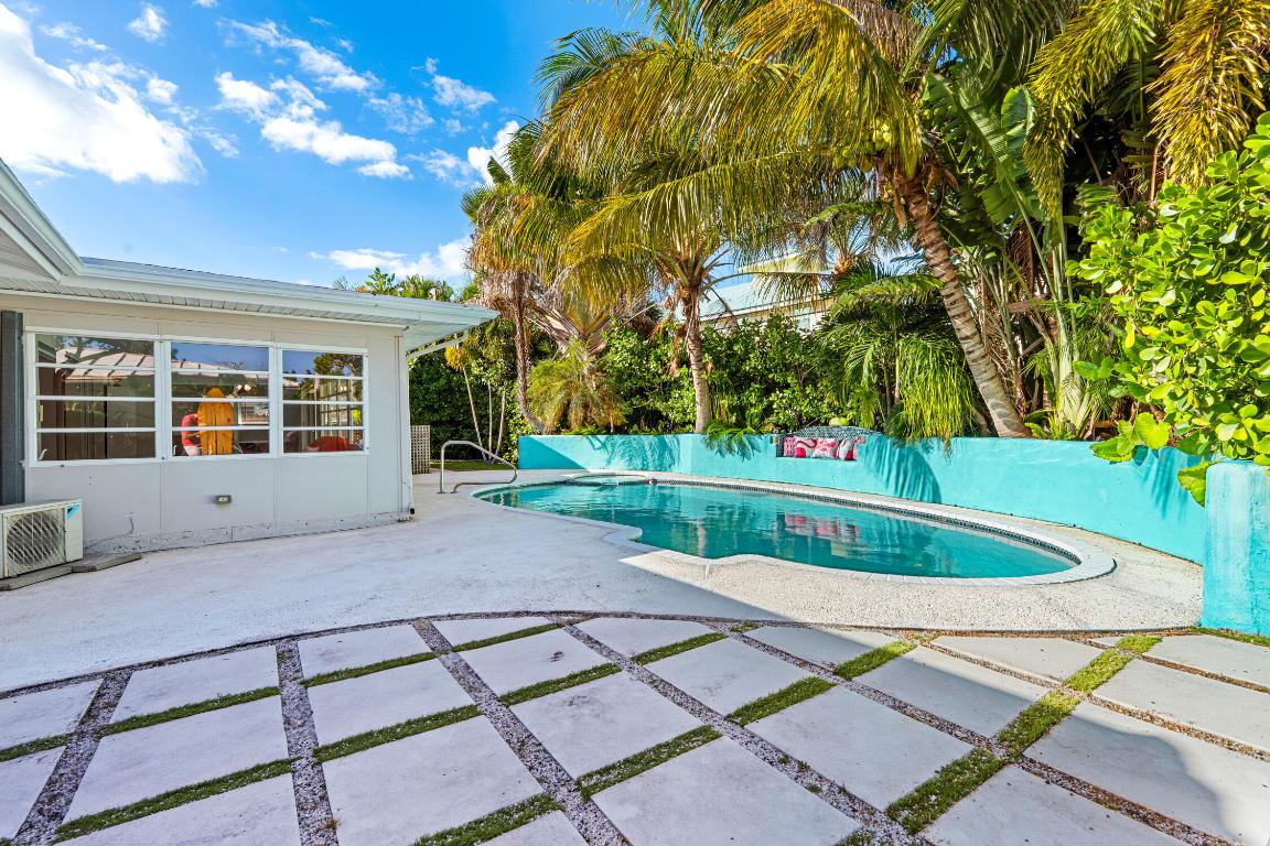 S/D OF 10-45-43, N 1/2 OF GOV - Residential Lease