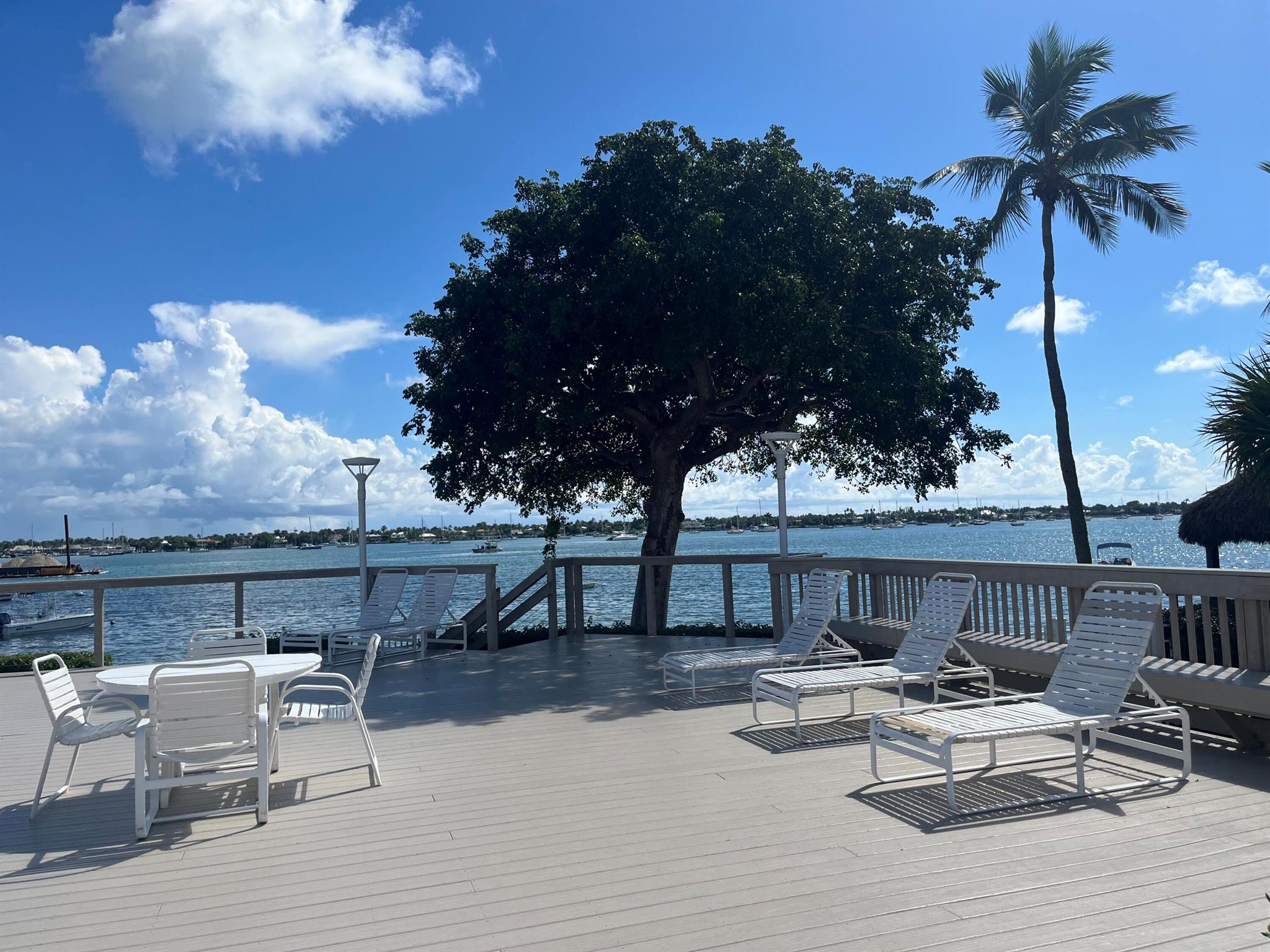 PALM BEACH HOUSE - Residential Lease