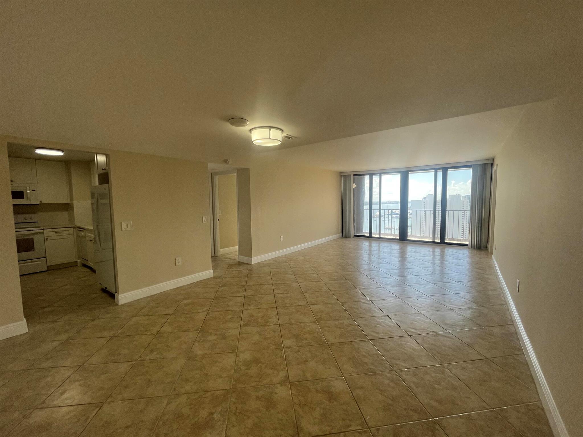 PALM BEACH HOUSE - Residential Lease