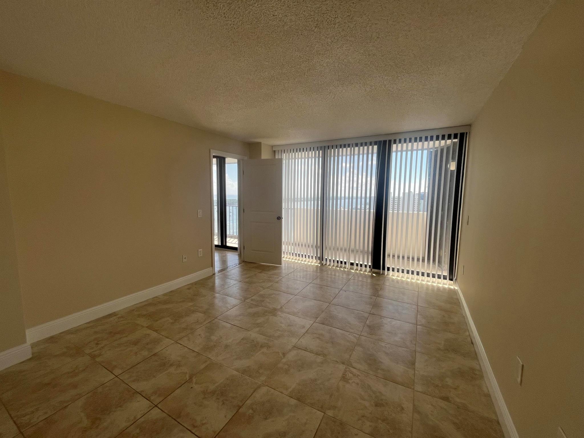 PALM BEACH HOUSE - Residential Lease