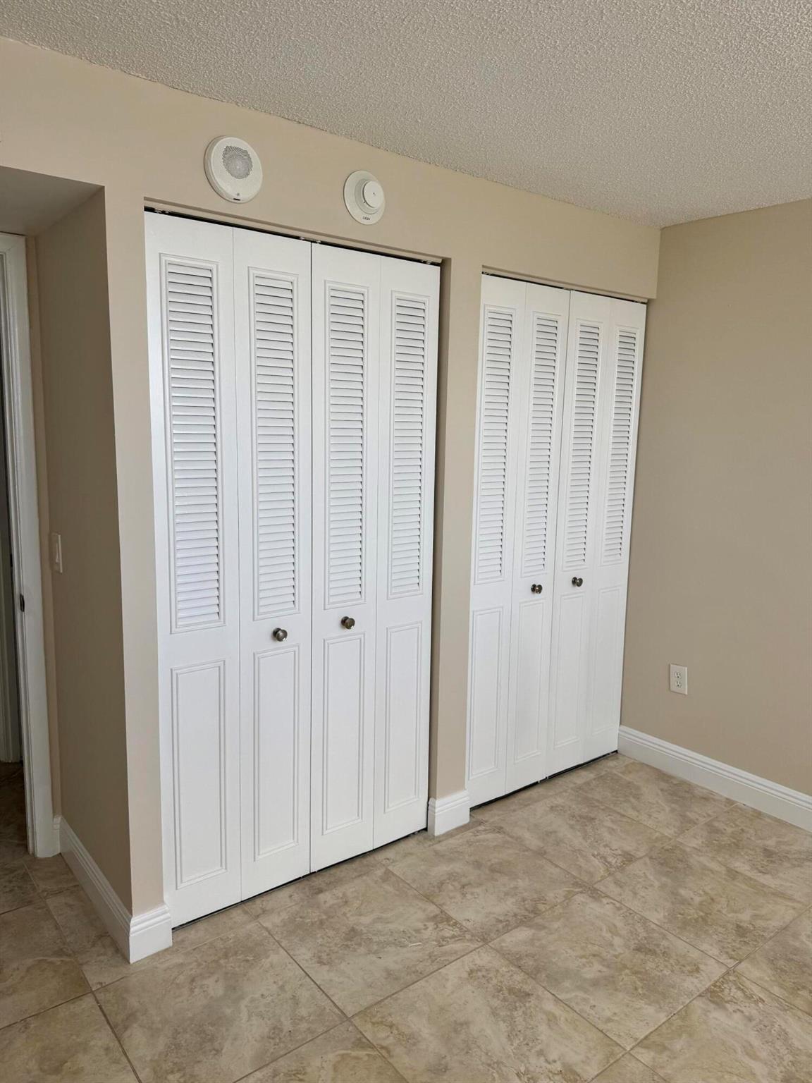 PALM BEACH HOUSE - Residential Lease