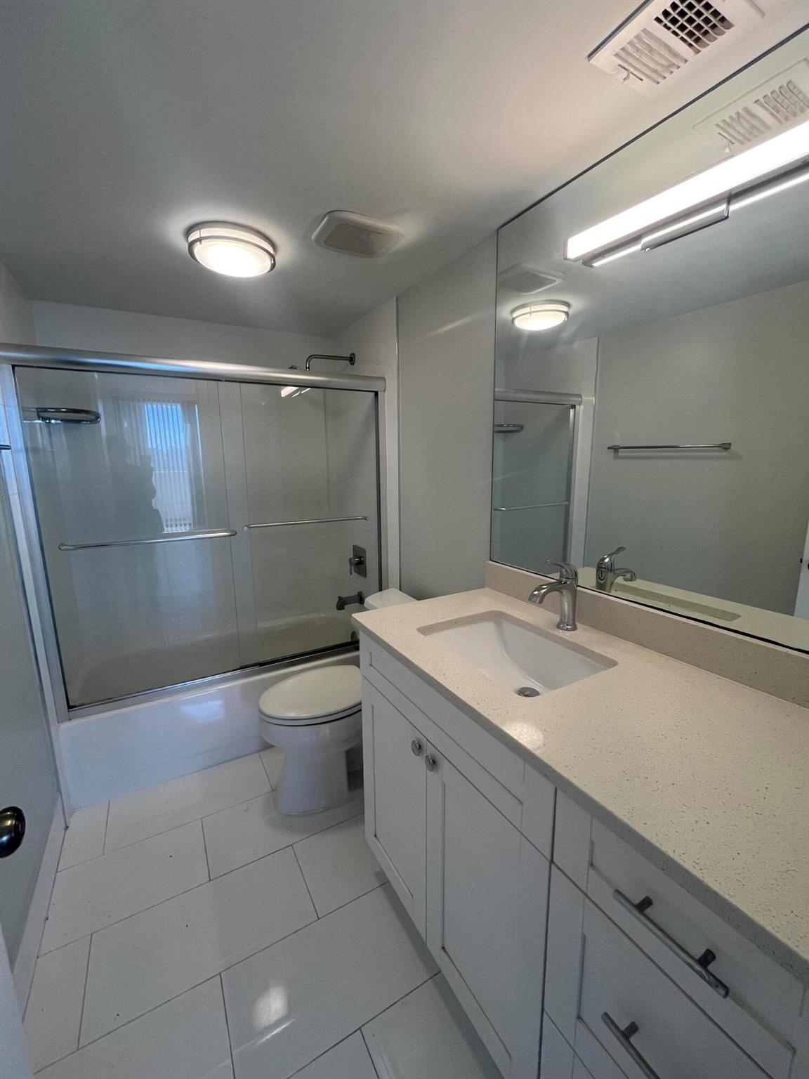 PALM BEACH HOUSE - Residential Lease