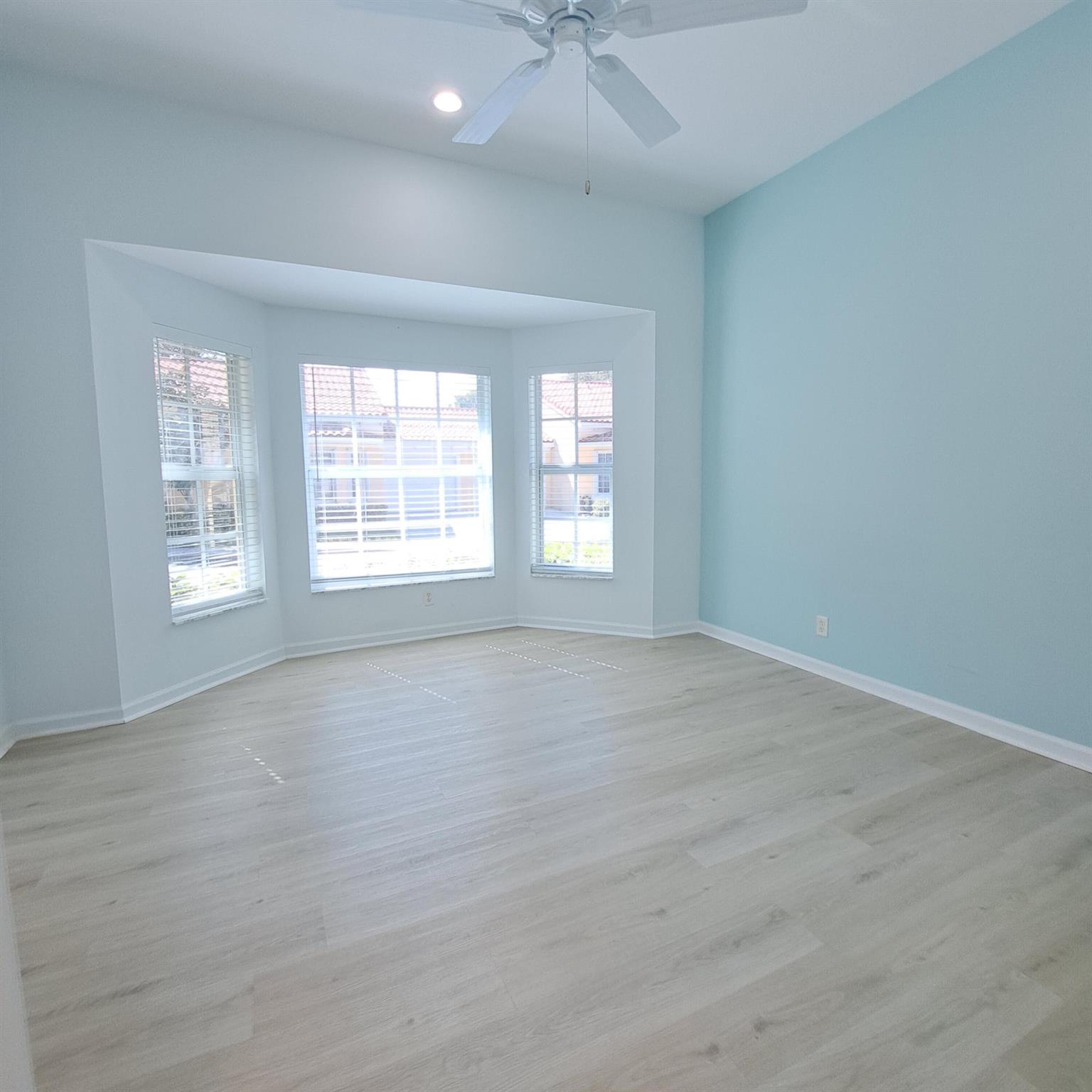 VILLAS AT MANGROVE BAY CO - Residential